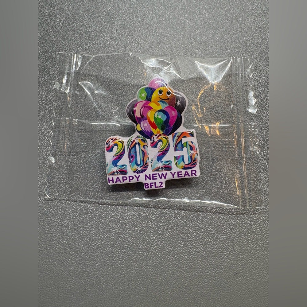 Amazon EXCLUSIVE BFL2 Peccy Pin Balloons 2025 Happy New Year Festive Abstract
